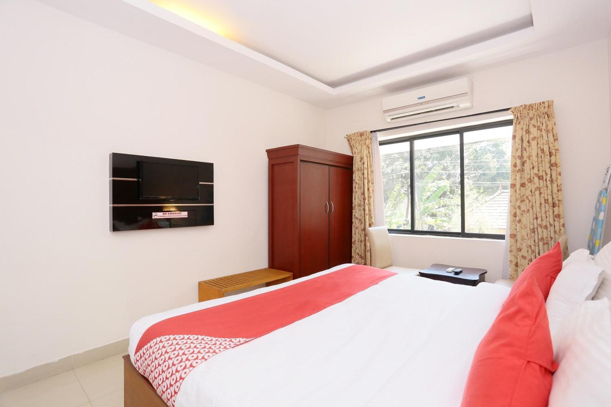Super Townhouse Dona Castle Hotel Kollam Eksteriør billede