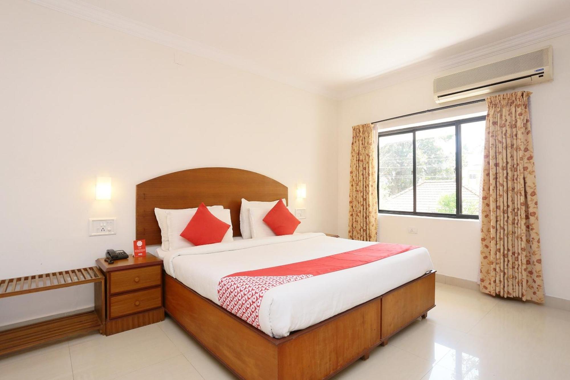Super Townhouse Dona Castle Hotel Kollam Eksteriør billede