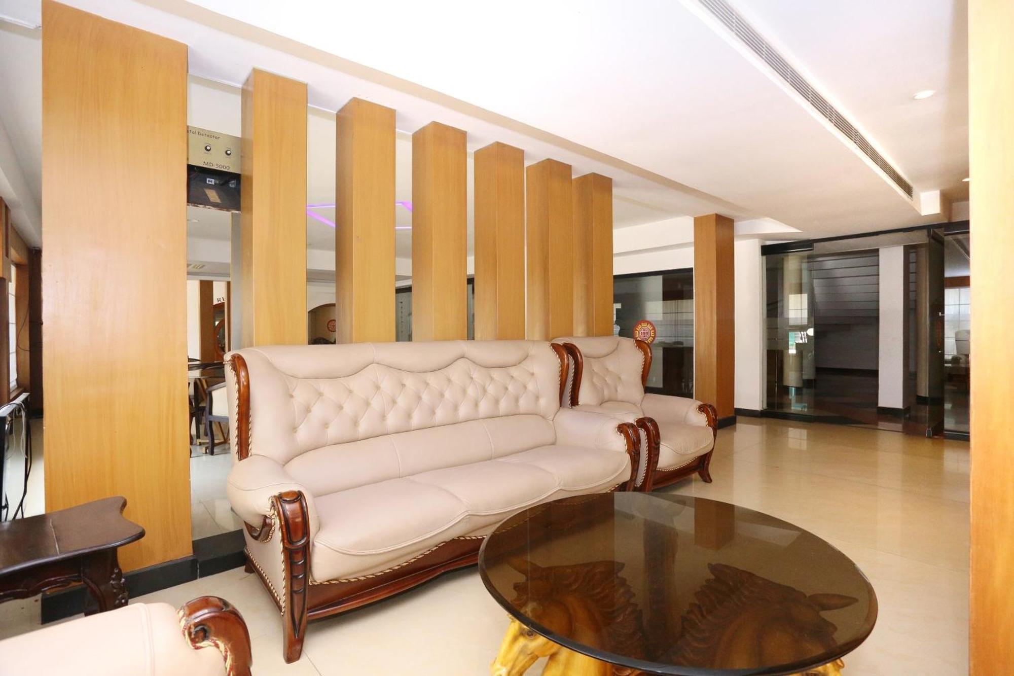 Super Townhouse Dona Castle Hotel Kollam Eksteriør billede