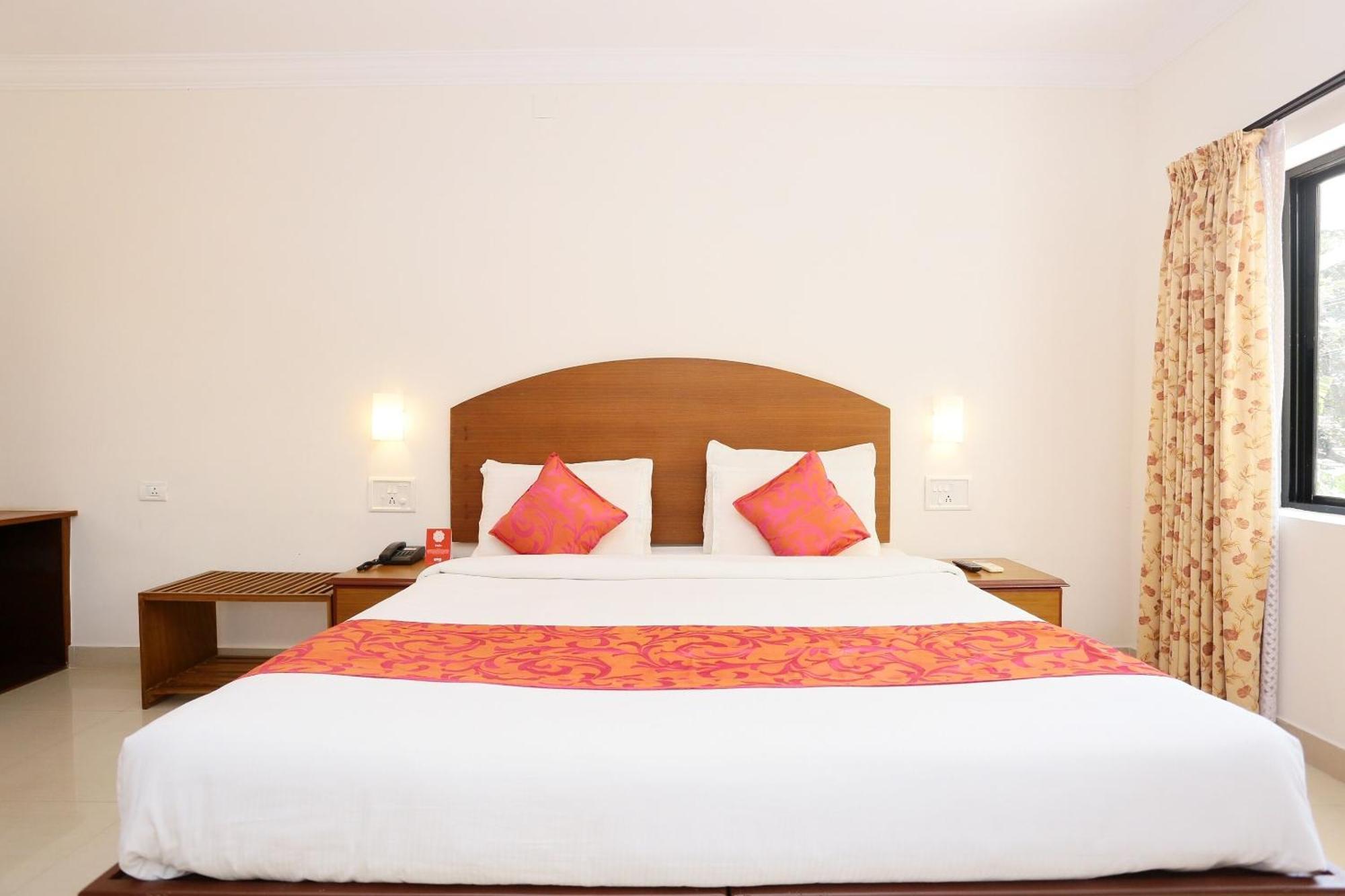 Super Townhouse Dona Castle Hotel Kollam Eksteriør billede