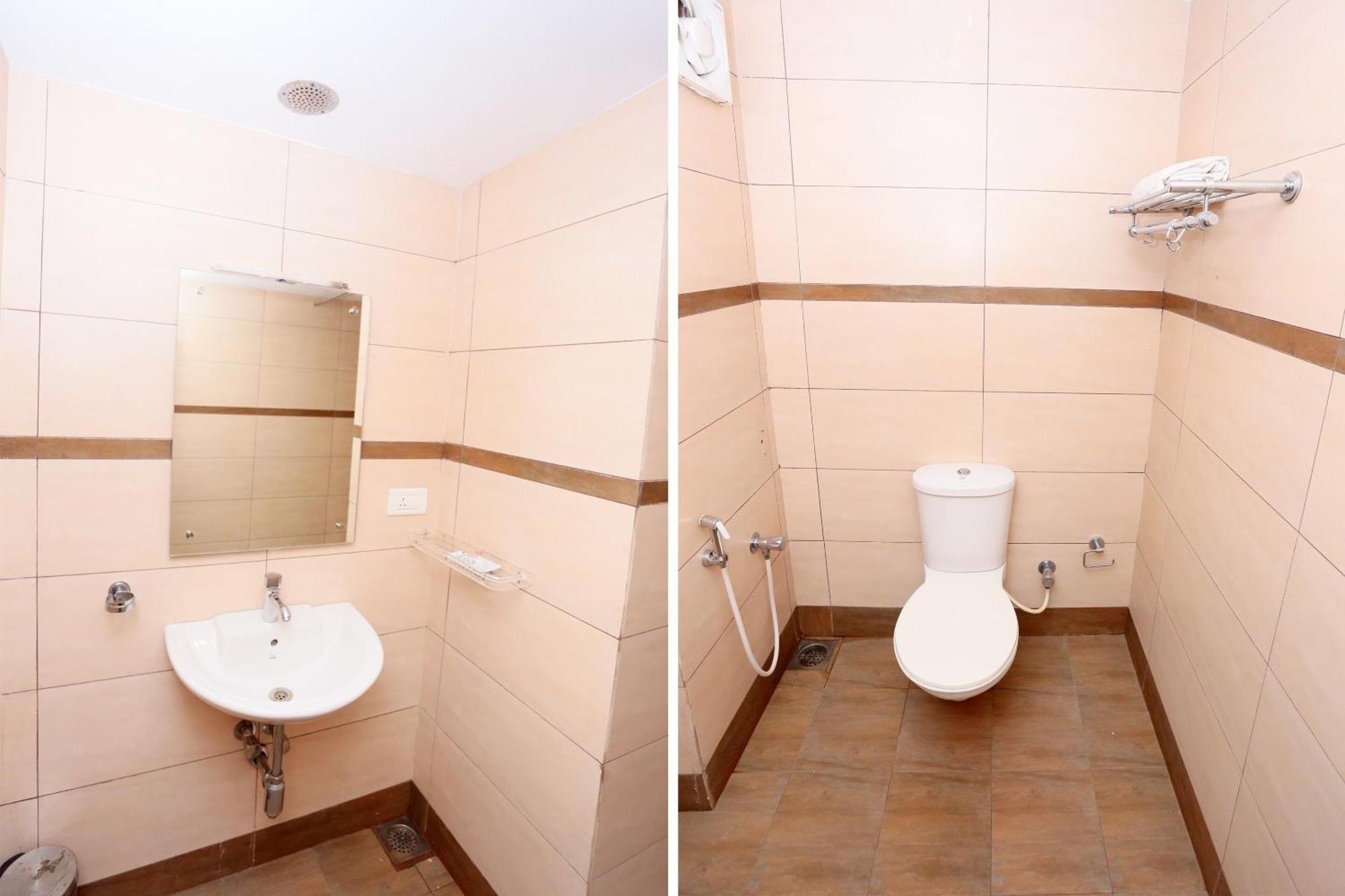 Super Townhouse Dona Castle Hotel Kollam Eksteriør billede