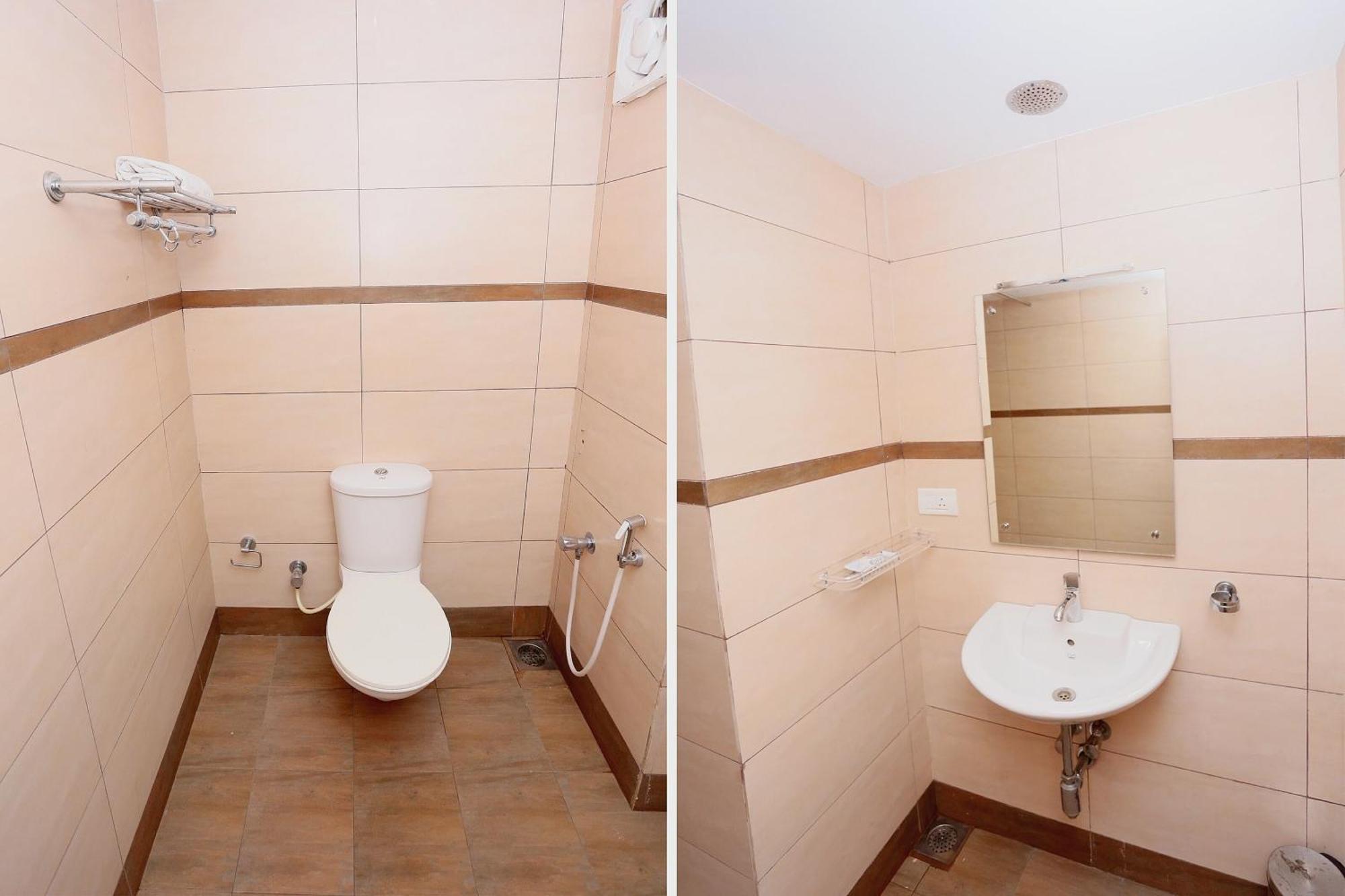 Super Townhouse Dona Castle Hotel Kollam Eksteriør billede
