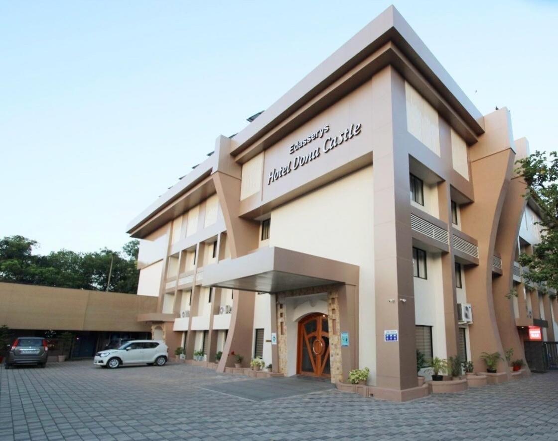 Super Townhouse Dona Castle Hotel Kollam Eksteriør billede