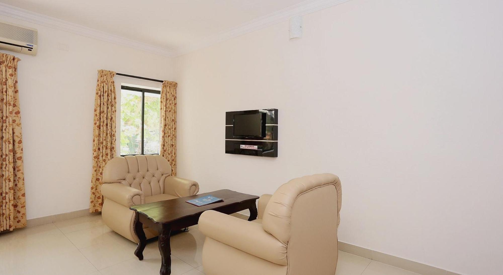 Super Townhouse Dona Castle Hotel Kollam Eksteriør billede