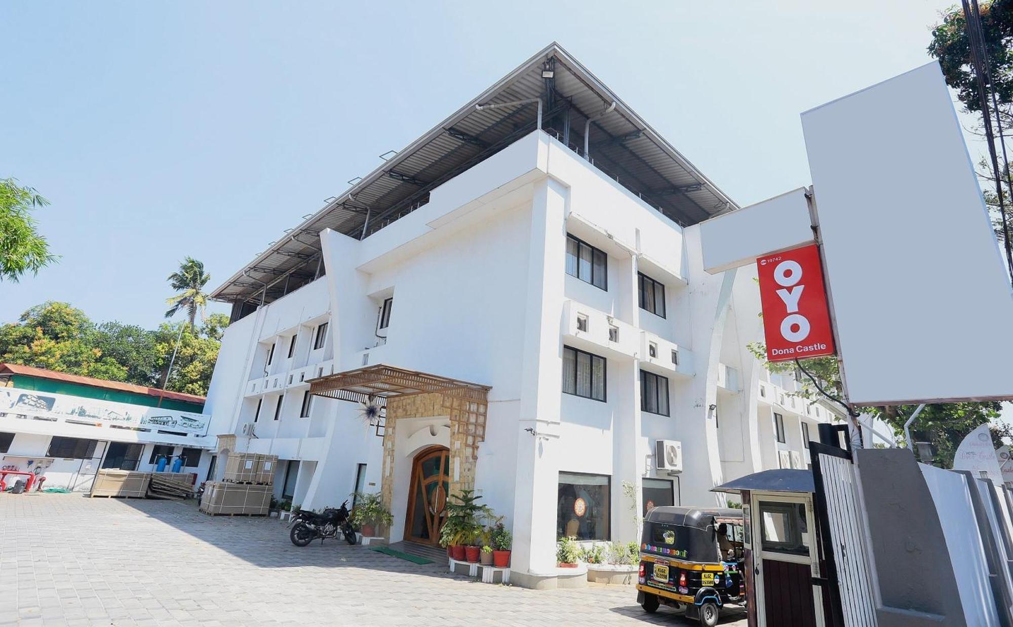 Super Townhouse Dona Castle Hotel Kollam Eksteriør billede